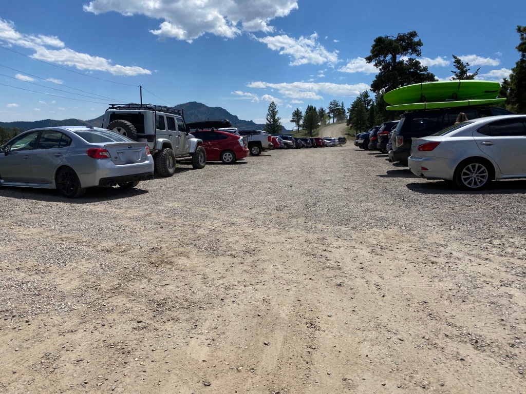 Full parking lot at Gross Reservoir trailhead